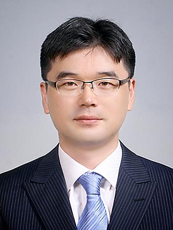 Yeong-Jin Kim - Professional